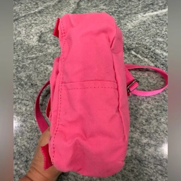 Fjallraven Kanken Flamingo 🦩 Pink Sling Bag - Picture 6 of 7